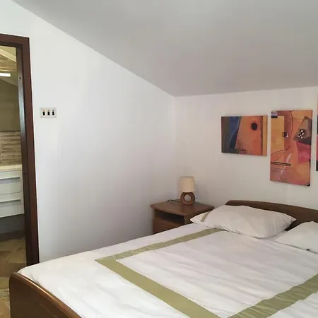 Kate's Tisno
